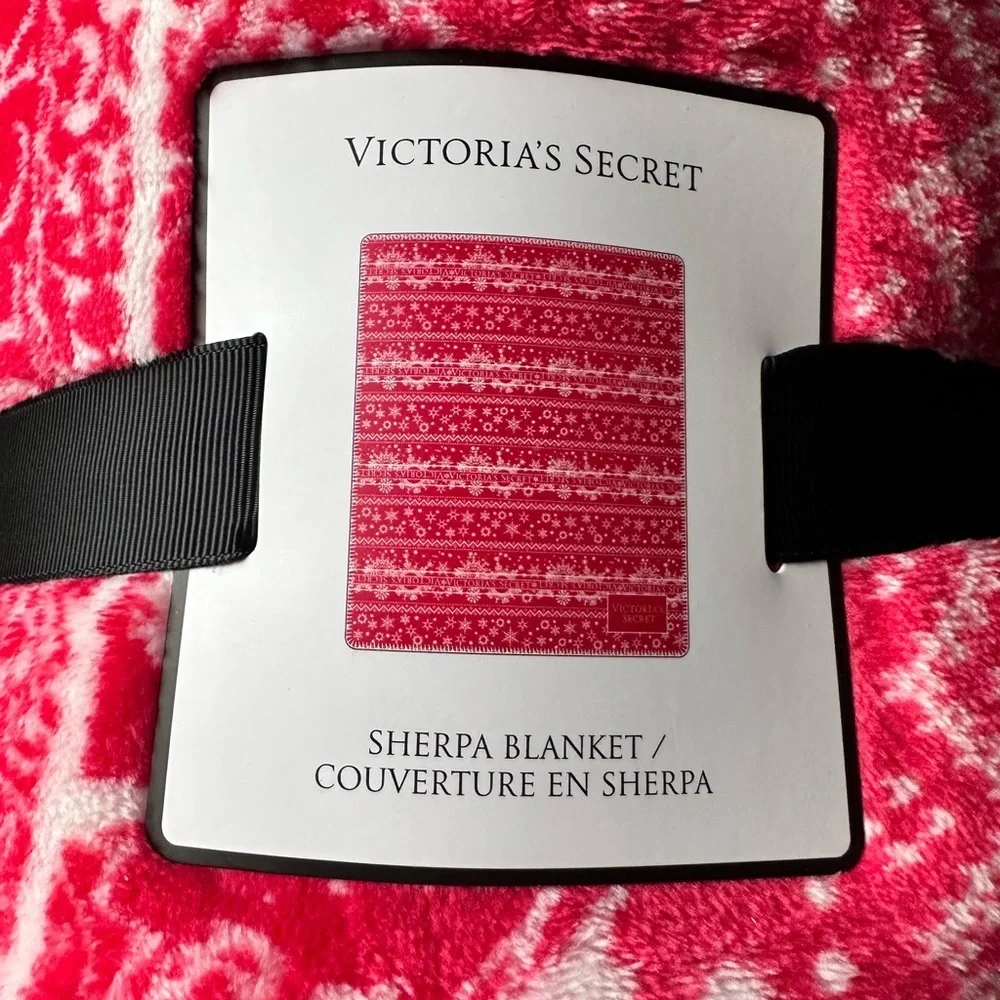 Victoria’s Secret Winter Wonderland Fleece/Sherpa Blanket